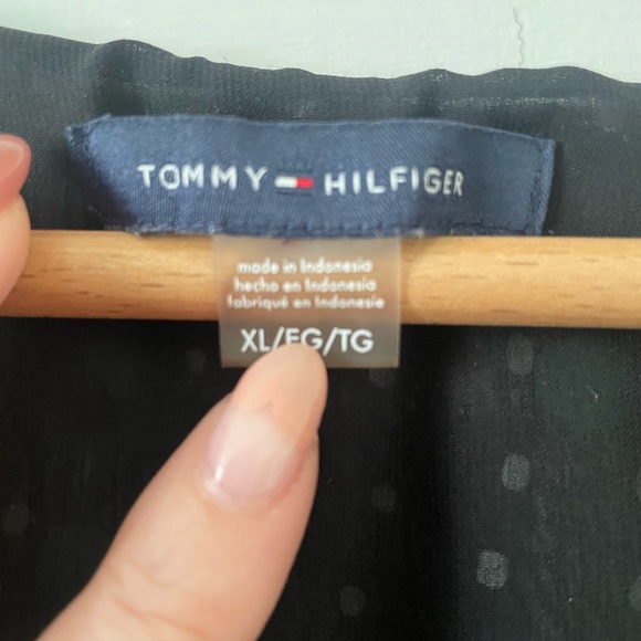 Black and green Tommy Hilfiger lightweight top - Picture 2 of 5